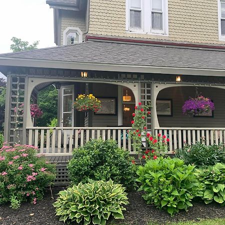 No 1 Grafton Inn Charlottetown Dış mekan fotoğraf