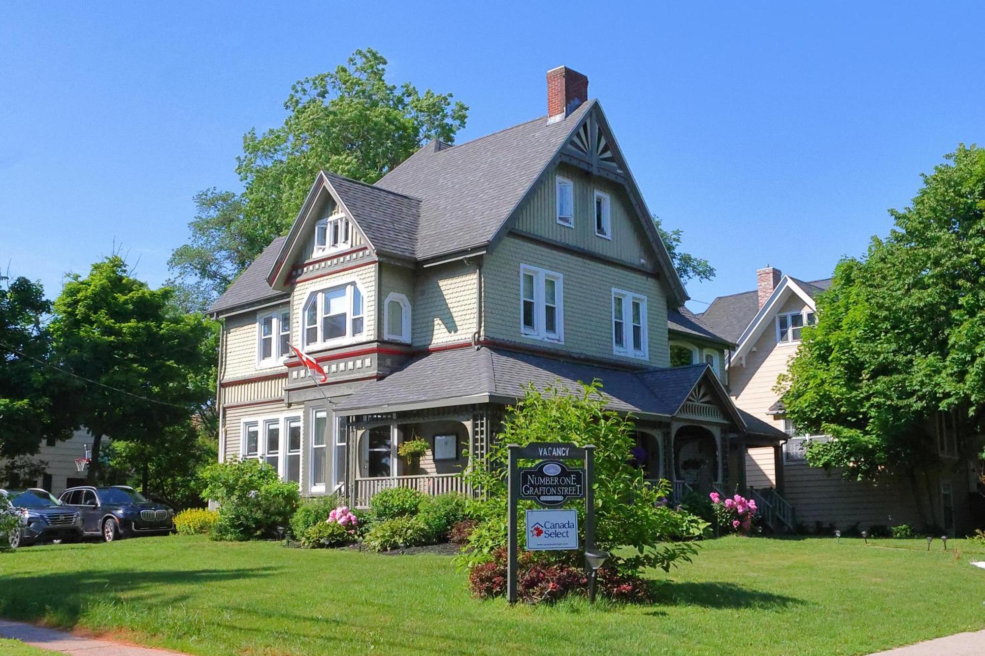 No 1 Grafton Inn Charlottetown Dış mekan fotoğraf